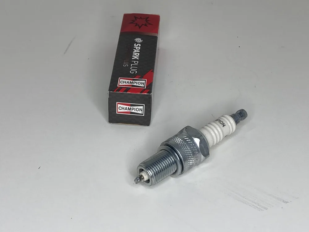 107603 FERRARI BOUGIE (CHAMPION N7YC)