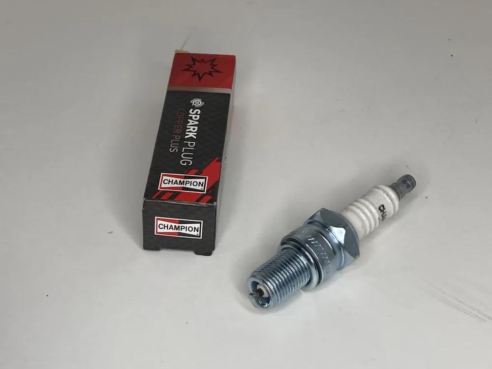 118800 FERRARI BOUGIE (CHAMPION RN2C)