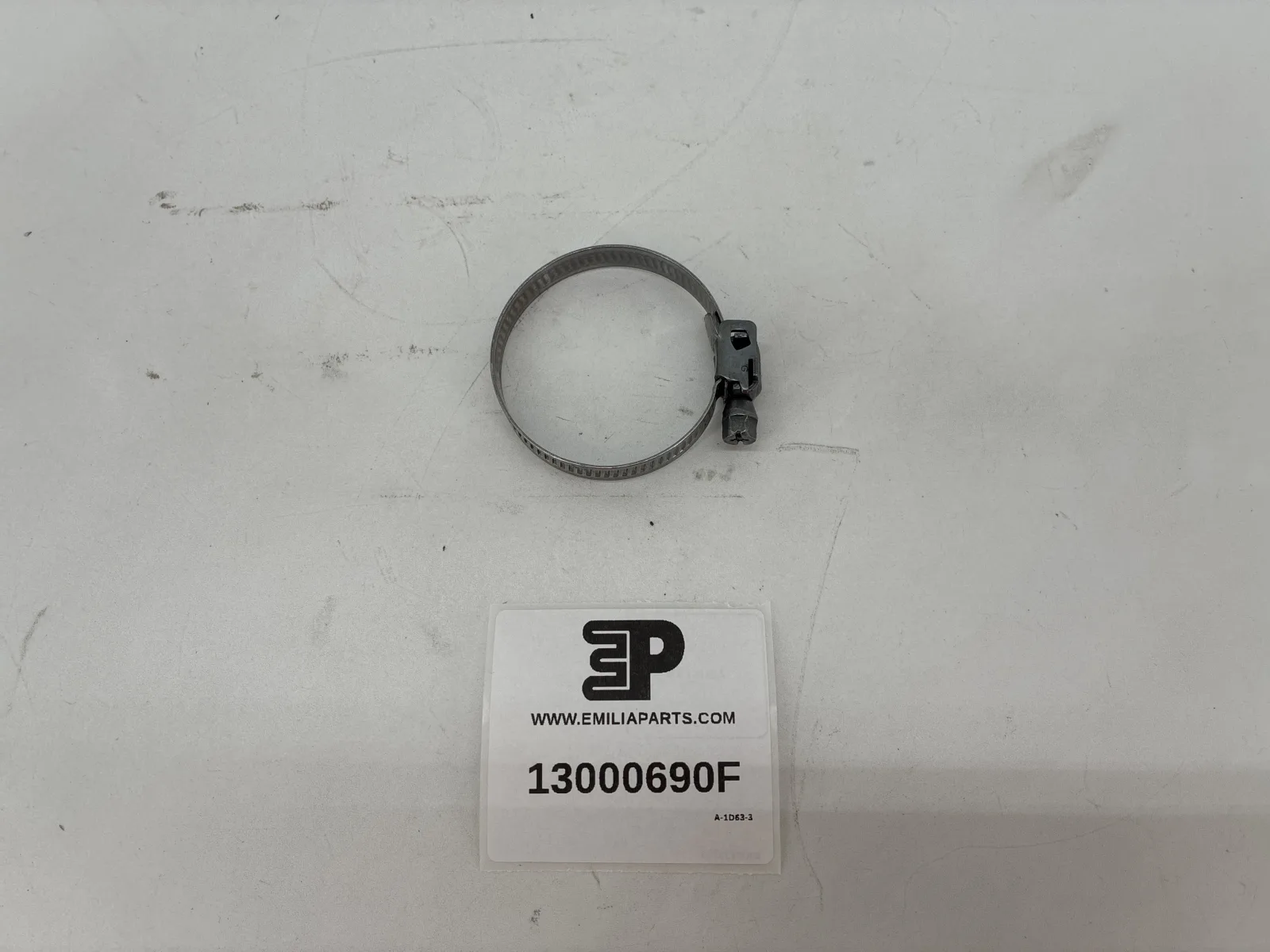 13000690 FERRARI COLLARE A VITE D. 32- 50X9