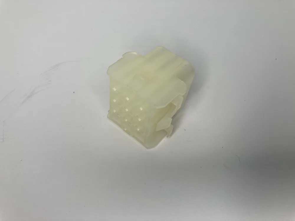 135338 FERRARI CONNECTEUR 4