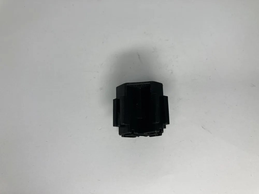 135363 FERRARI CONNECTEUR 2