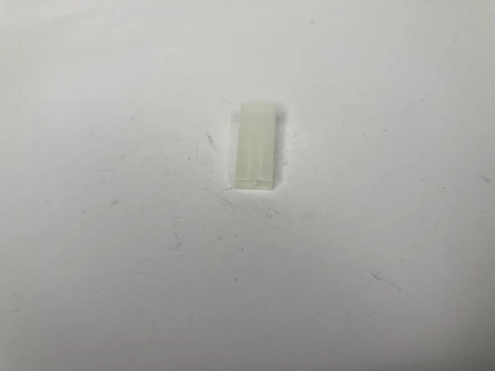 135370 FERRARI CONNECTEUR 3