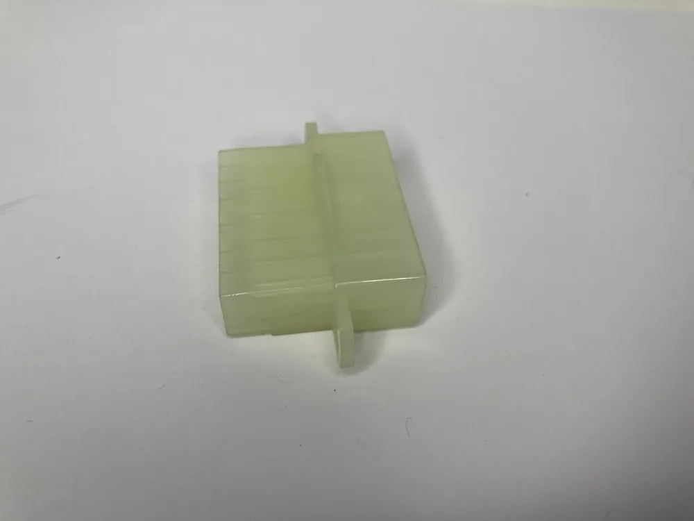 135398 FERRARI CONNECTEUR 4