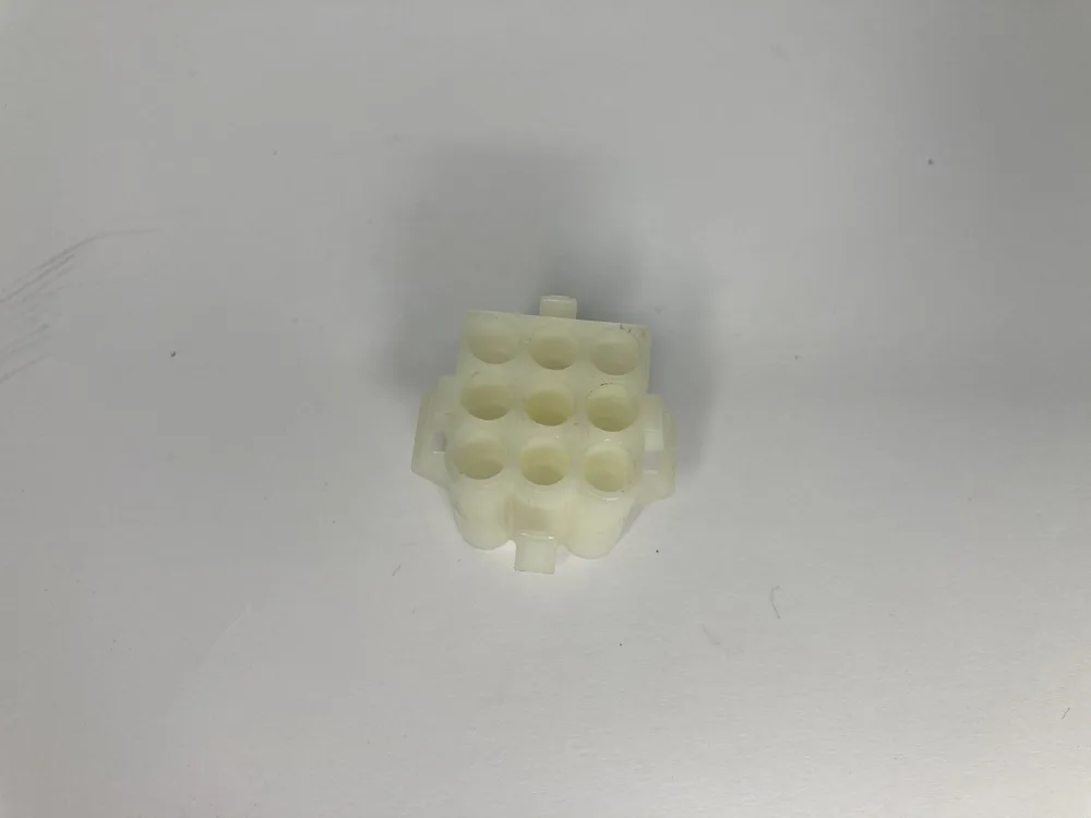 135441 FERRARI CONNECTEUR 4