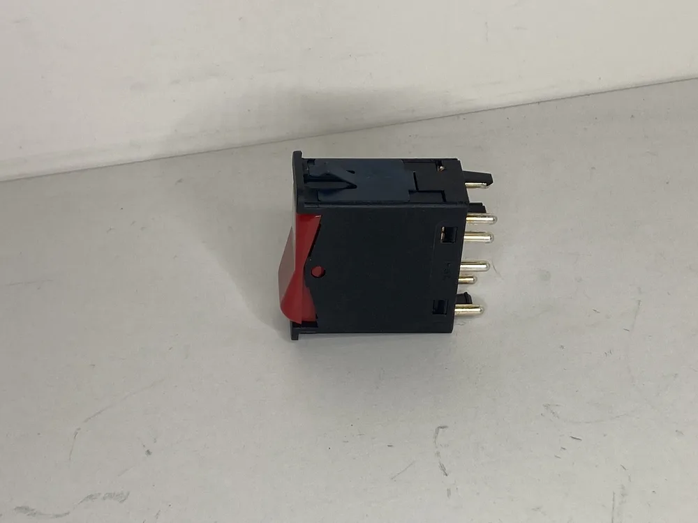 137499 FERRARI INTERRUTTORE COM. LUCI EMERG 2