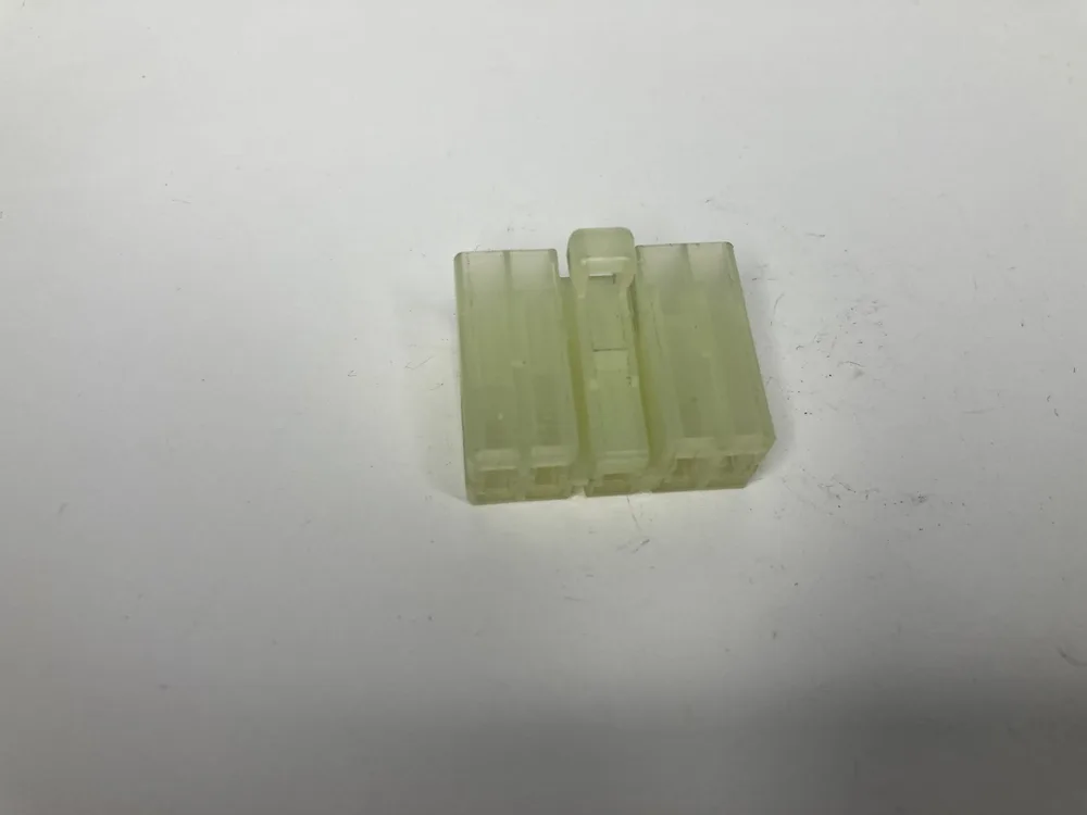 142652 FERRARI CONNECTEUR 4