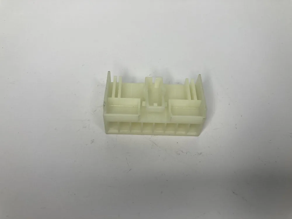 142706 FERRARI CONNECTEUR 2