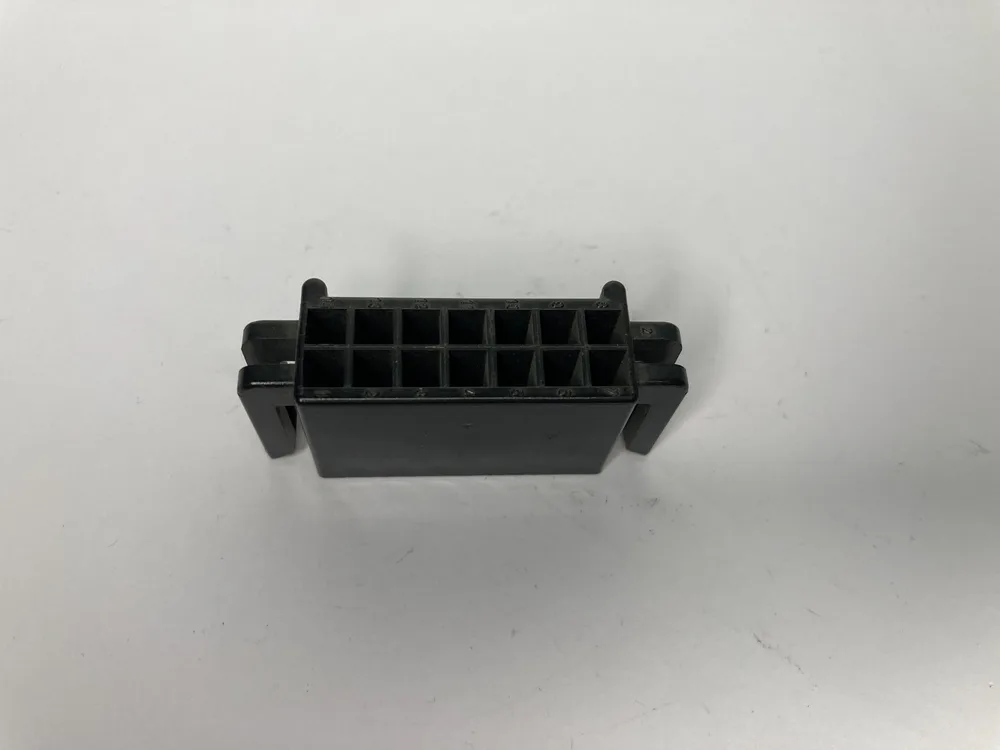 146069 FERRARI CONNECTEUR 2