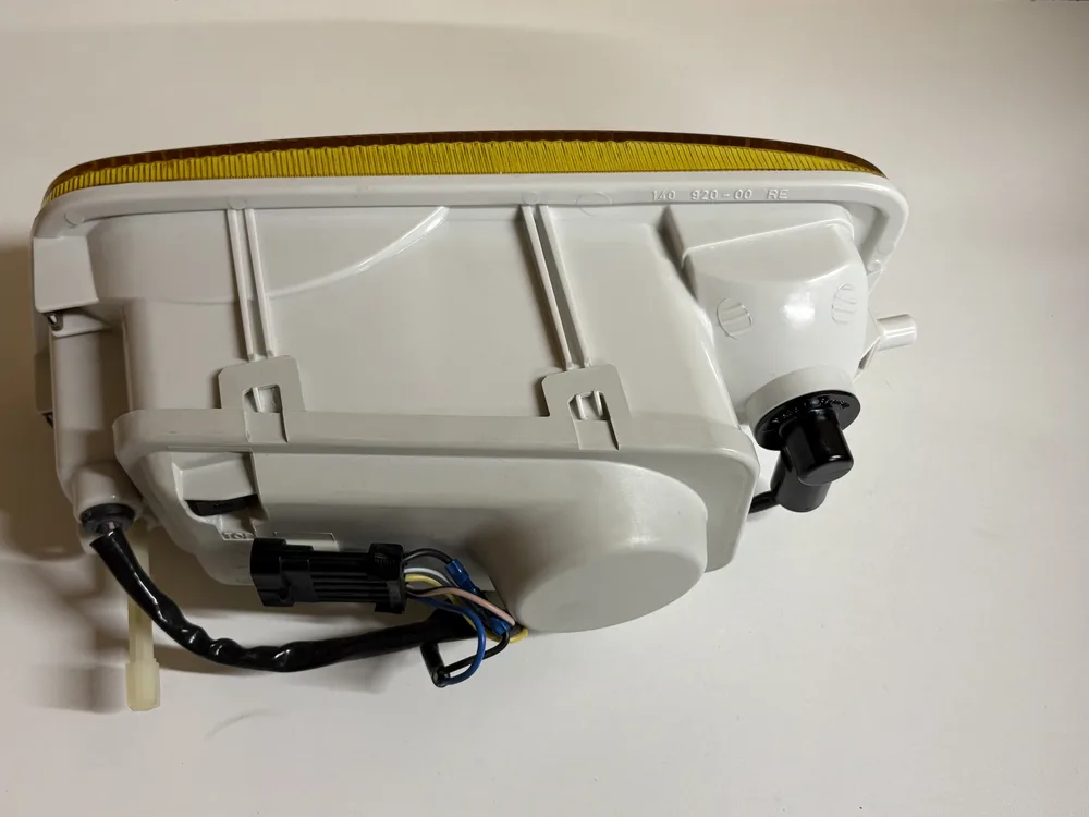 152658 FERRARI LH FRONT LIGHT 4