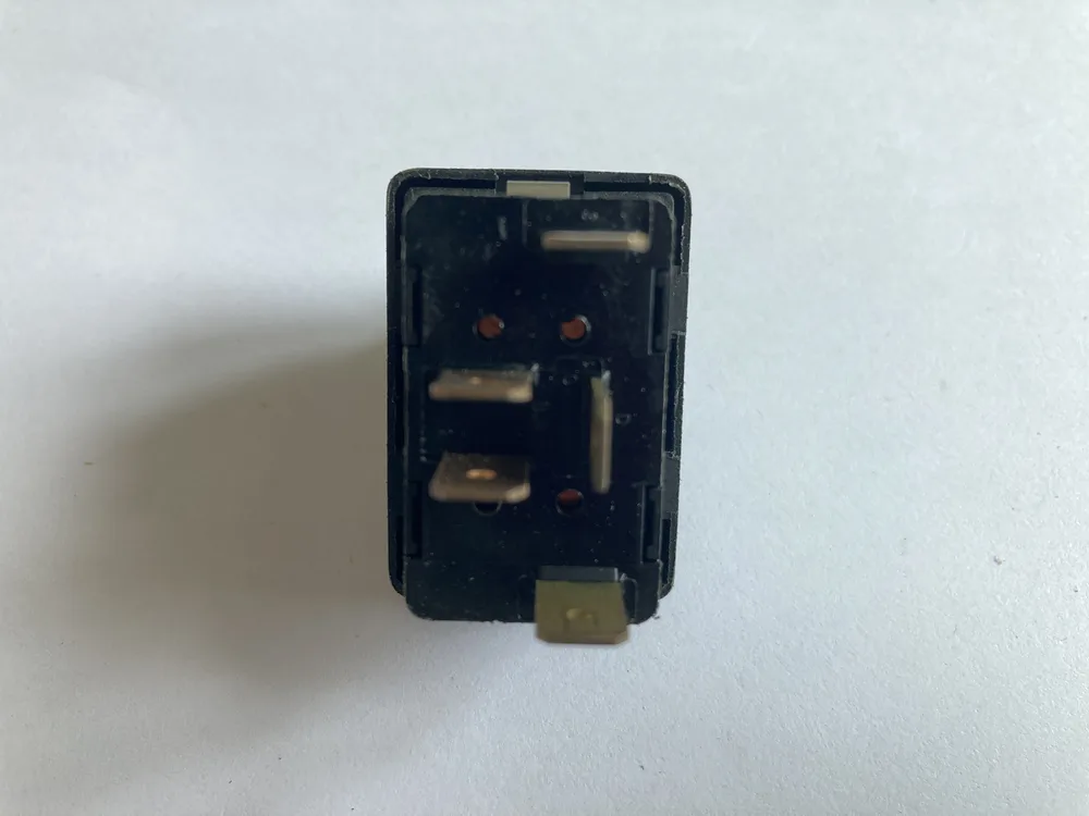 165255 FERRARI INTERRUTTORE COM.AMMORTIZZ.V 4