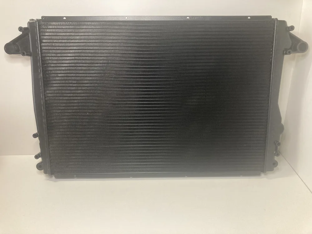 181097 MASERATI RADIATEUR EAU M138BB