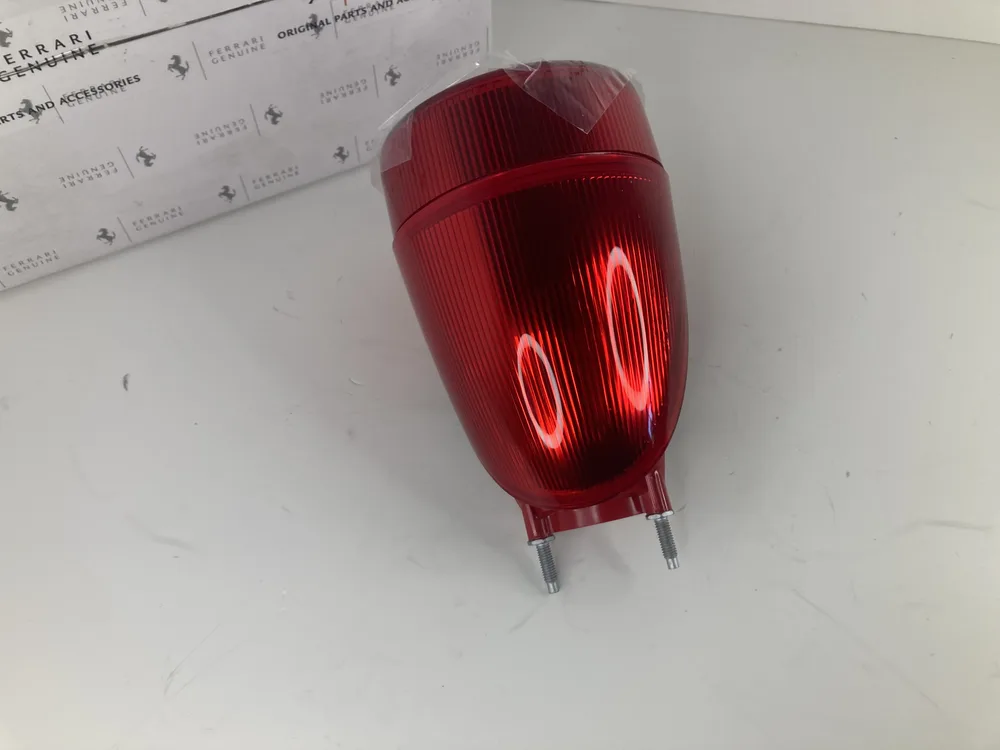 185671 FERRARI FEU ARRIERE EXTERIEUR G. 3