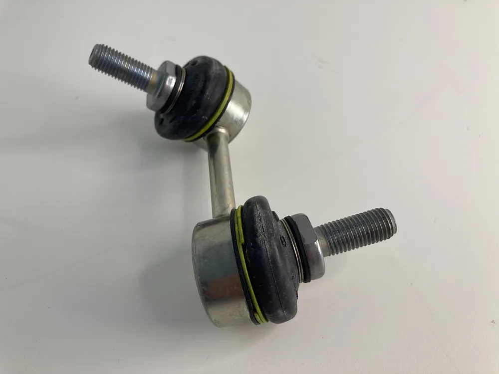 185914 MASERATI L.75RH TIE-ROD FOR TORSION