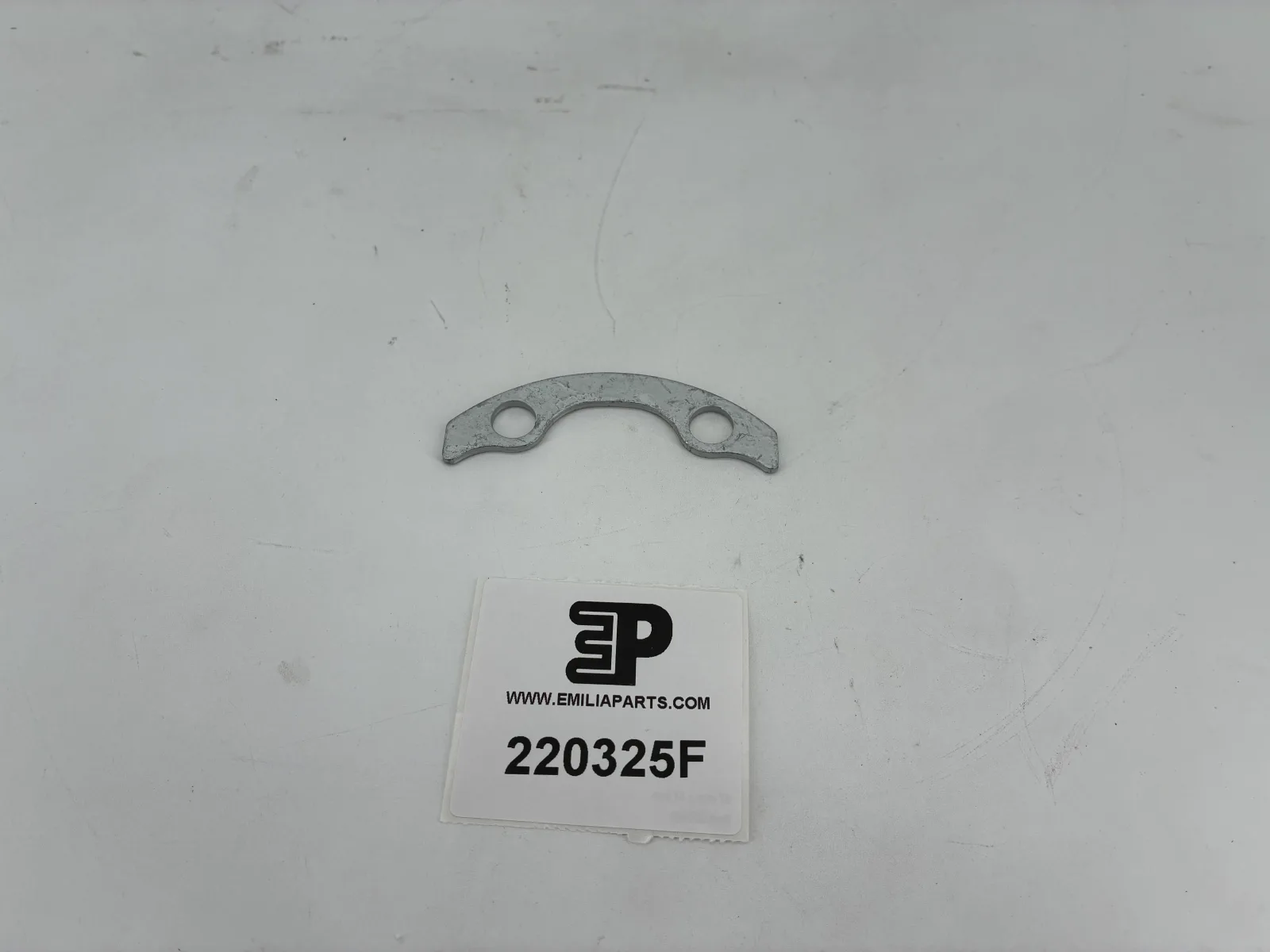 220325 FERRARI PIASTRINA RASAM.VITE FISS.S