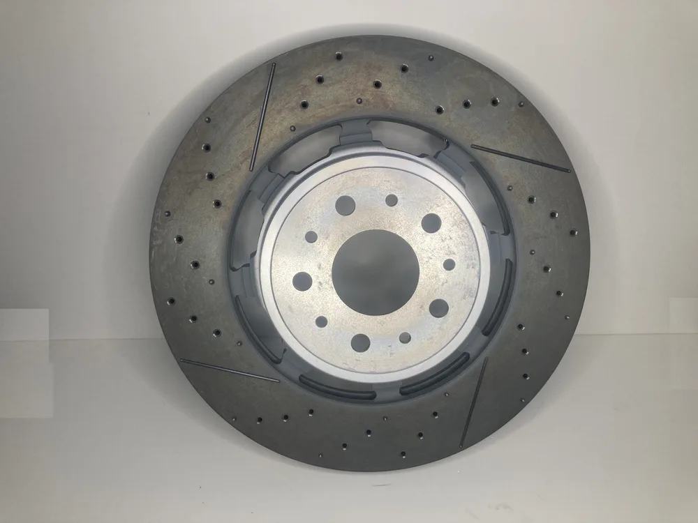 257141 MASERATI DISQUE DE FREIN AVANT (PERCE VENTILLE ET RAINURES))