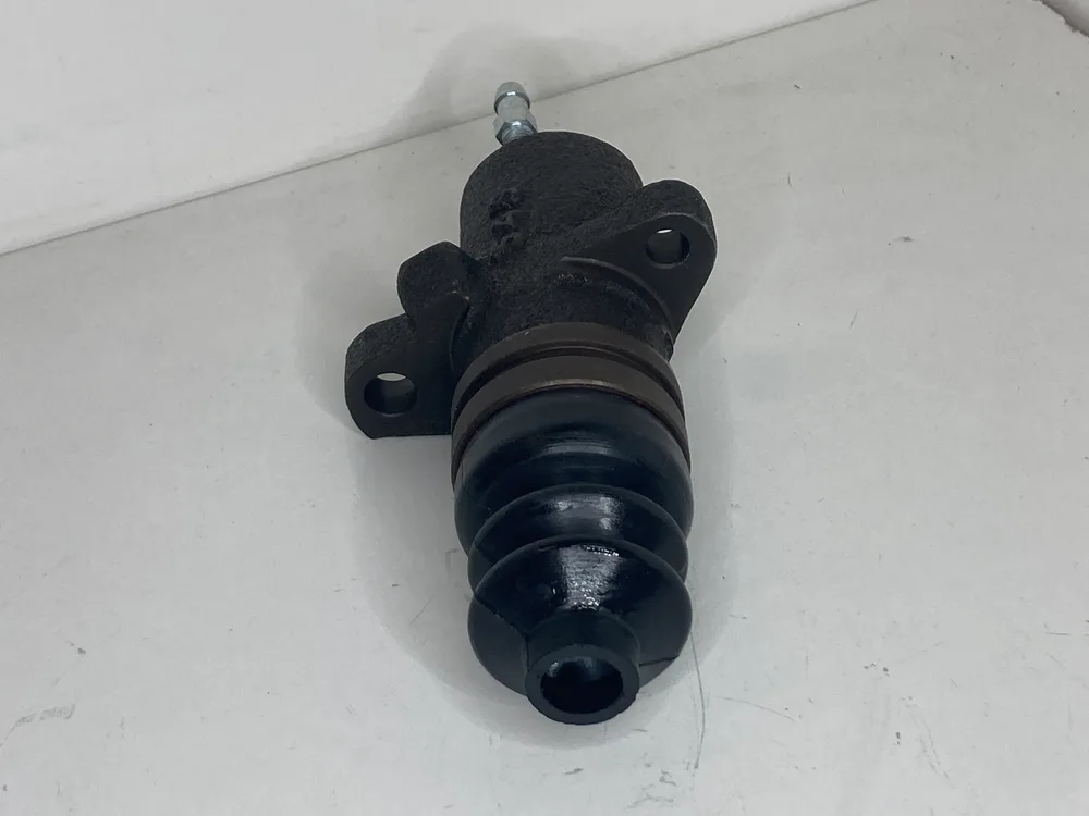 318220104 MASERATI CILINDRETTO FRIZIONE 2