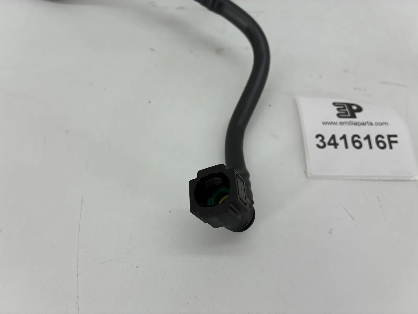 341616 FERRARI SINGLE VACUUM PUMP CONNECTO 2