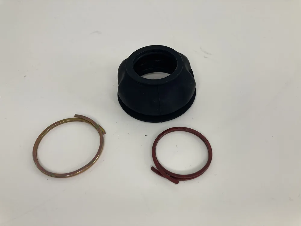 387000200 MASERATI ARM JOINT BOOT KIT 3
