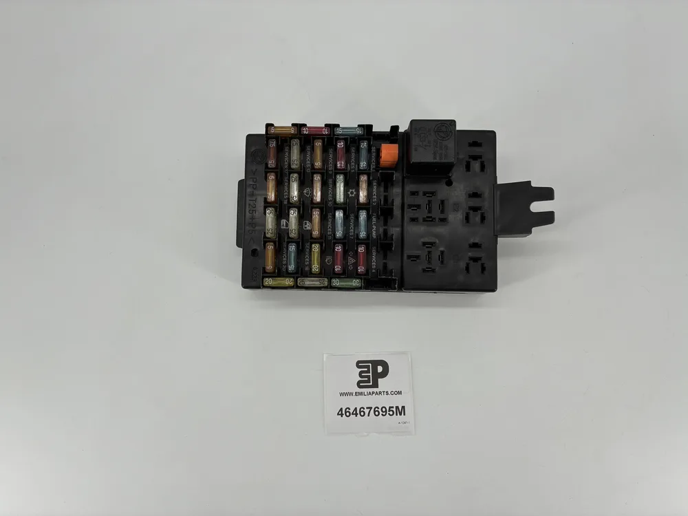 46467695 MASERATI PASSENGER COMPT. SWITCHING 2