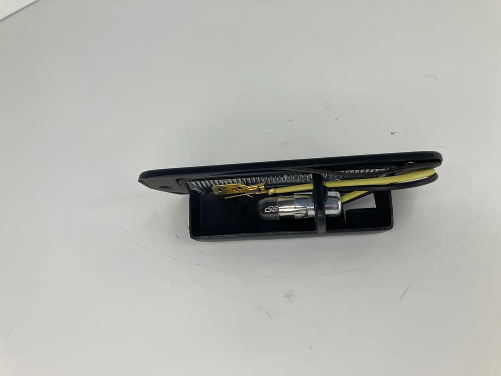 61646900 FERRARI ECLAIREUR DE PLAQUE