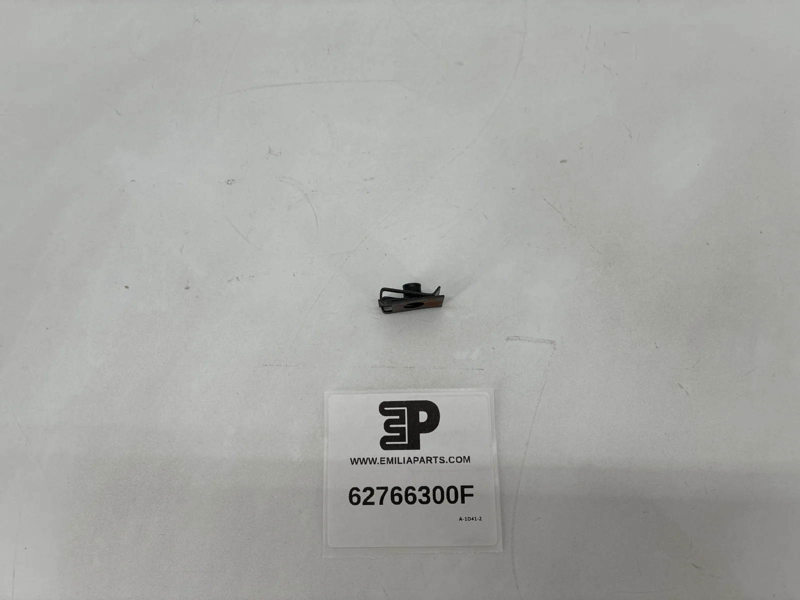 62766300 FERRARI CLIP 2