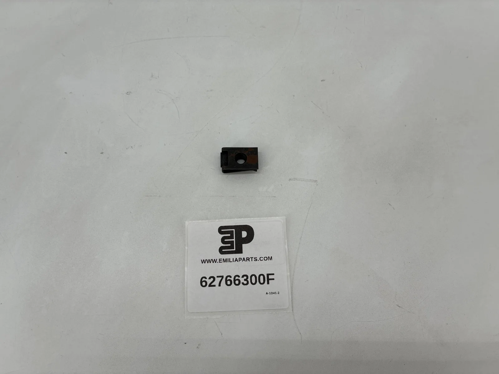 62766300 FERRARI CLIP 3