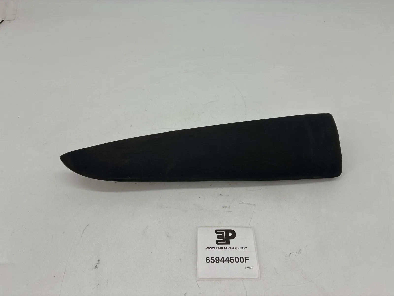 65944600 FERRARI L.H.DOOR ARM-REST INSERT BL