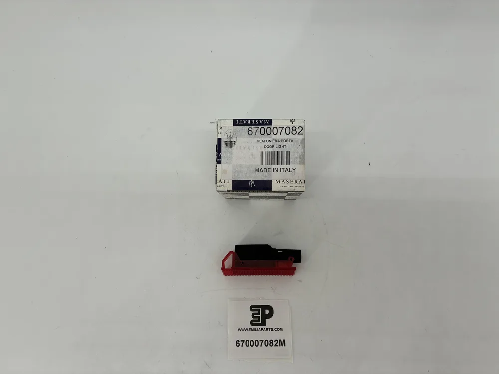 670007082 MASERATI PLAFONNIER 2