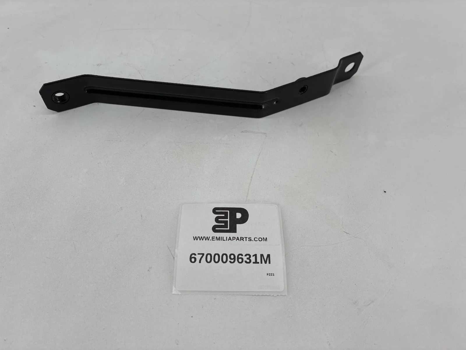 670009631 MASERATI UNDER ENGINE LH SHIELD BRAC