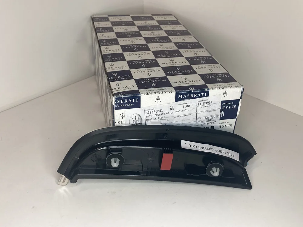 670025841 MASERATI REV 3