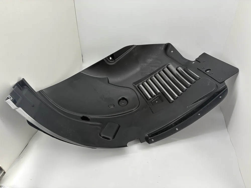 670105933 MASERATI LH FRONT WHEELHOUSE GUARD ( 6