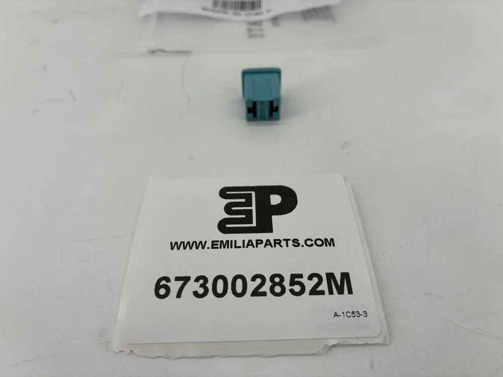 673002852 MASERATI J-CASE-FUSE 20 A #La quantité indiquée se réfère uniquement à la CONFIGURATION FULL OPTIONAL pour le modèle spécifique de véhicule / moteur. La quantité pourrait varier en fonction des options prévues pour le code VIN spécifique.# 3