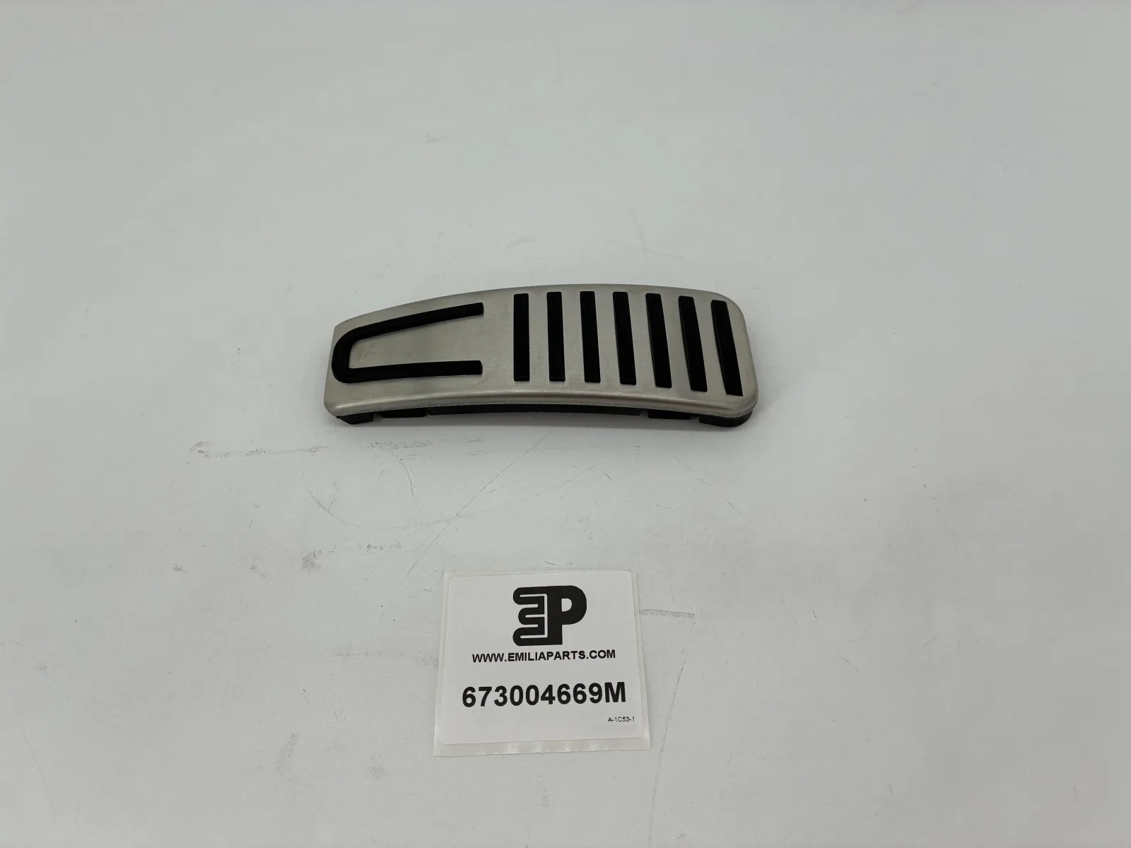 673004669 MASERATI CACHE-PÉDALE ACCÉLÉRATEUR