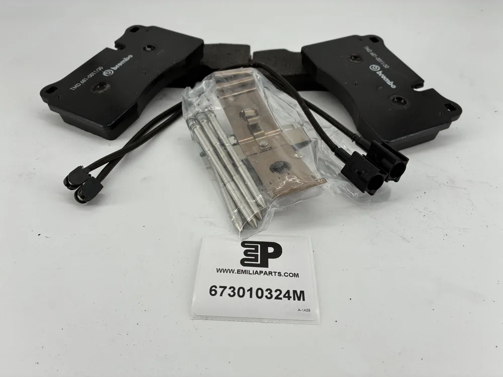 673010324 MASERATI JEU DE PLAQUETTES DE FREIN ARRI 2