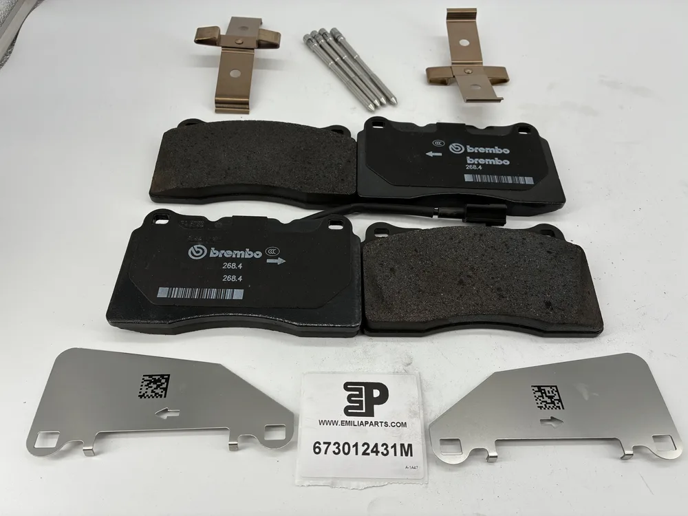 673012431 MASERATI JEU DE PLAQUETTES DE FREIN AVANT 2