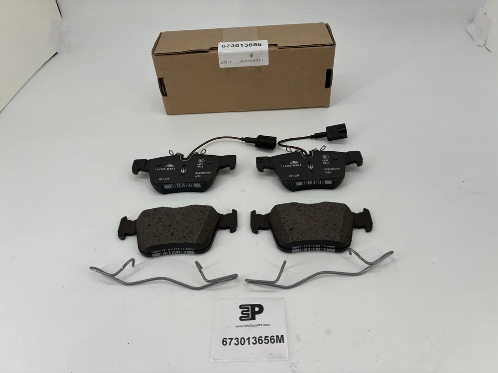 673013656 MASERATI REAR BRAKE PAD KIT M182 BEV