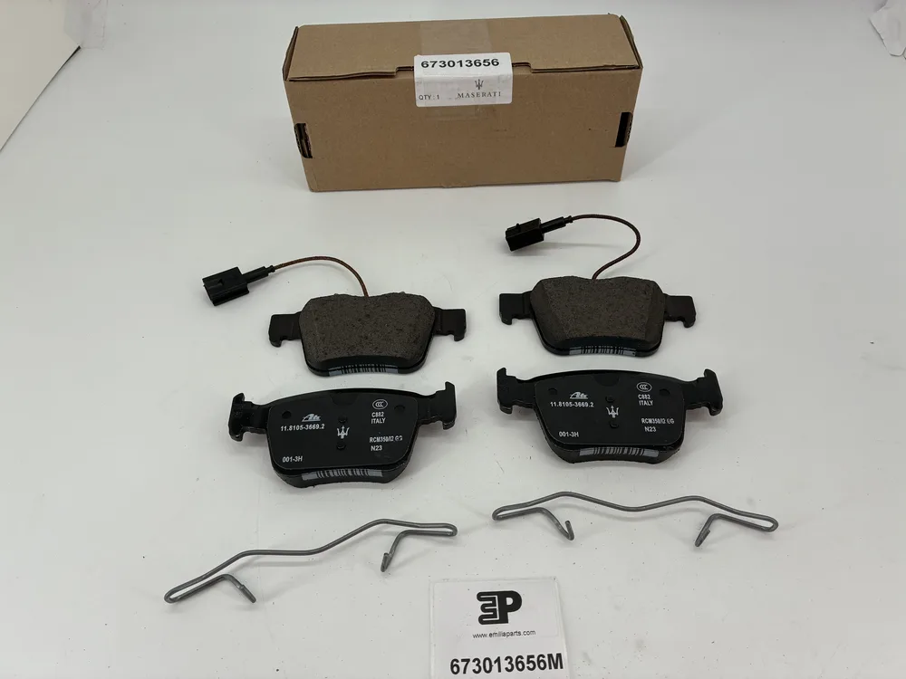 673013656 MASERATI REAR BRAKE PAD KIT M182 BEV 4
