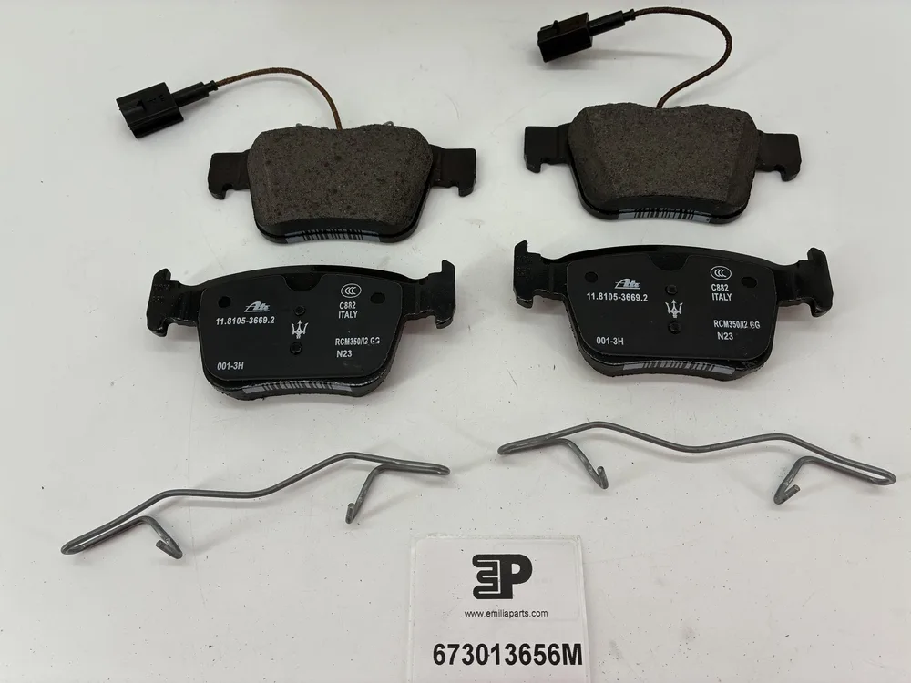 673013656 MASERATI REAR BRAKE PAD KIT M182 BEV 5