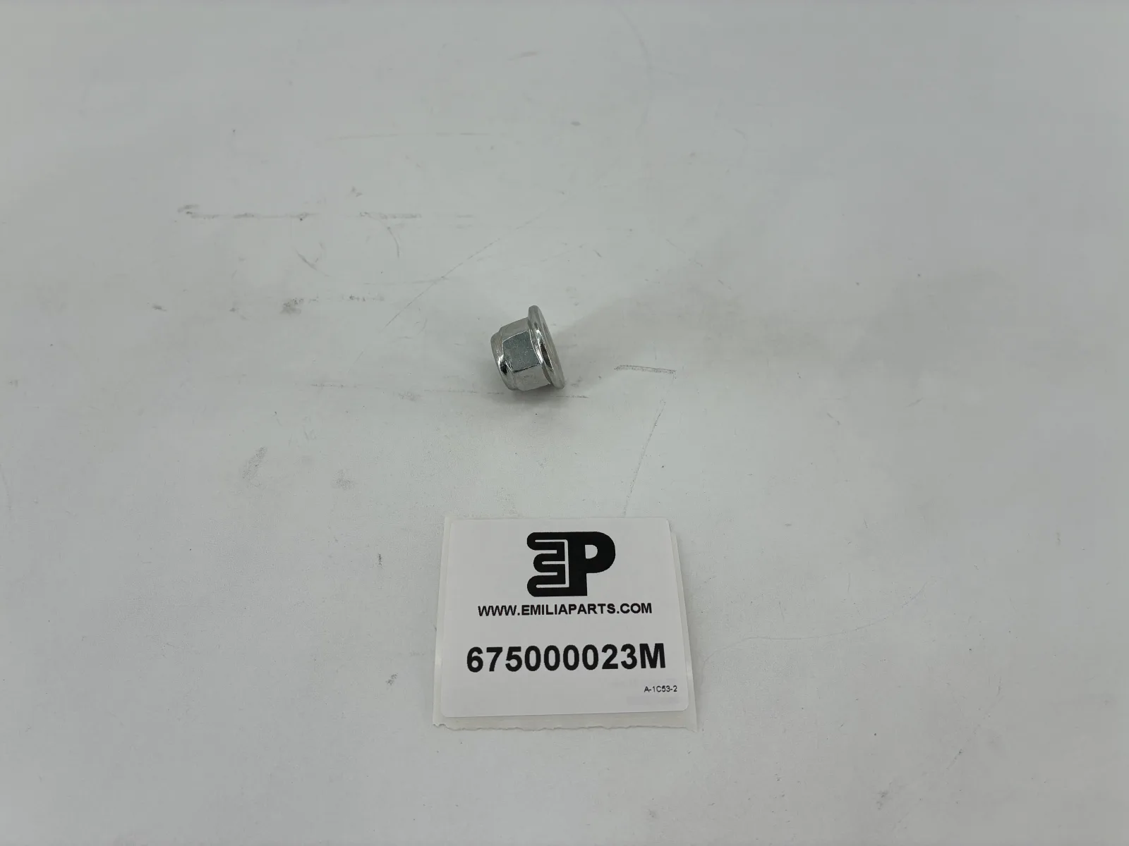 675000023 MASERATI NUT 4