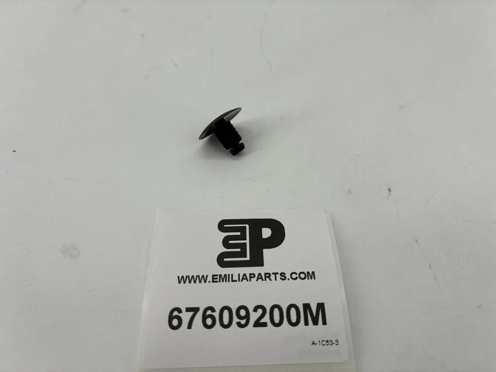 67609200 MASERATI BUTTON 3