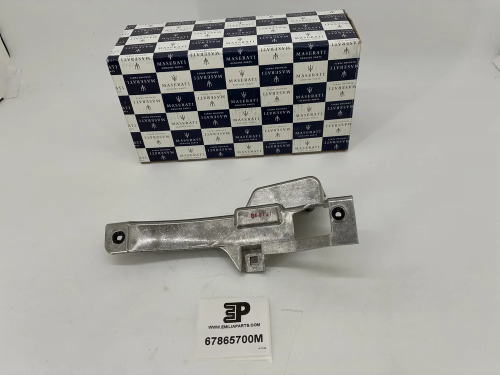 67865700 MASERATI BOÎTIER POIGNÉE ARRIÈRE GAUCHE