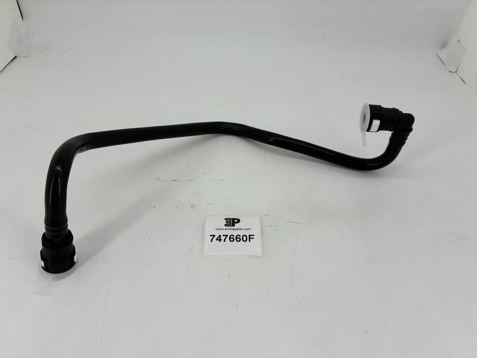 747660 FERRARI PIPE FROM INTAKE TO RH VENT