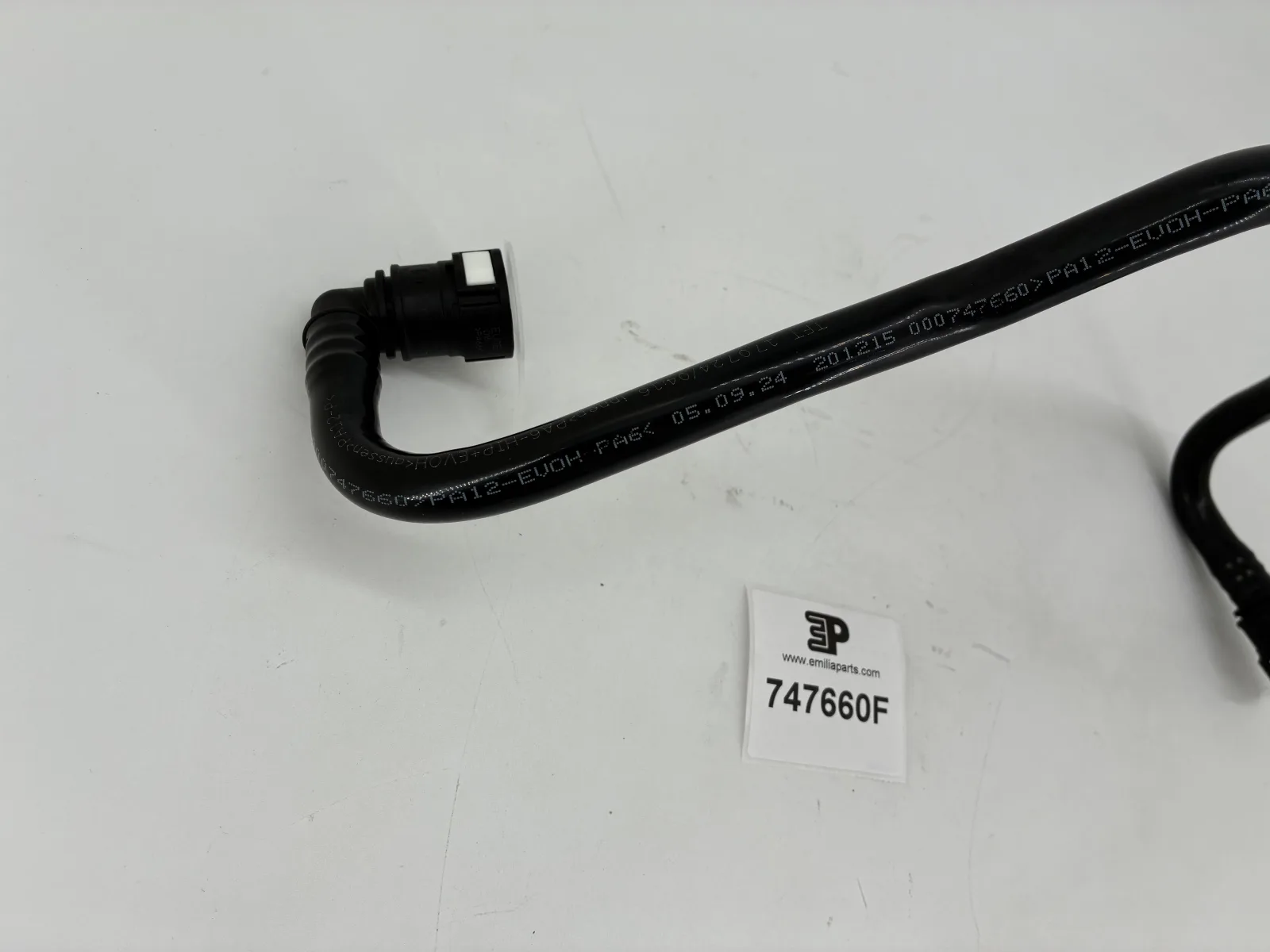 747660 FERRARI PIPE FROM INTAKE TO RH VENT 3