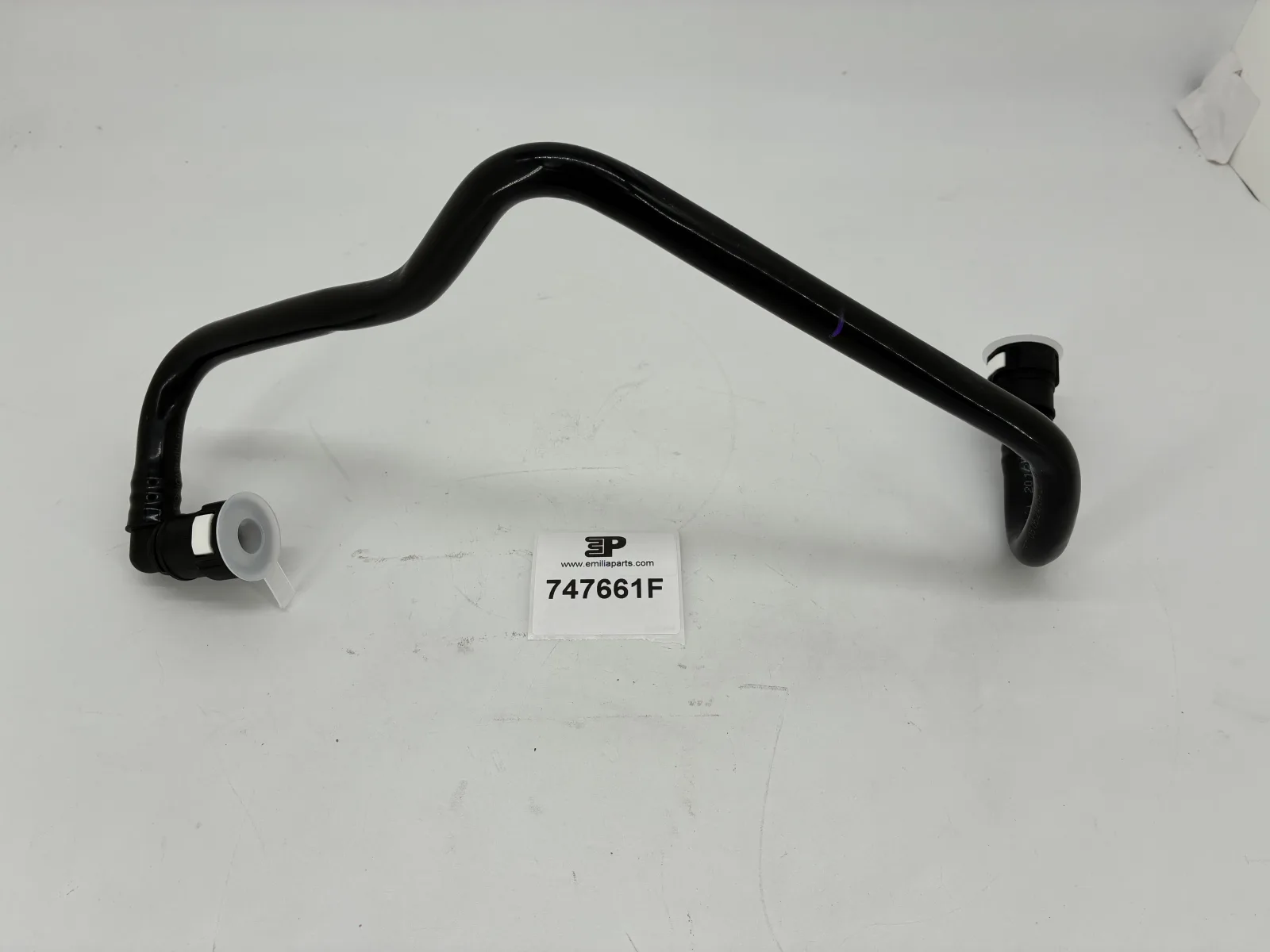 747661 FERRARI PIPE FROM INTAKE TO LH VENT