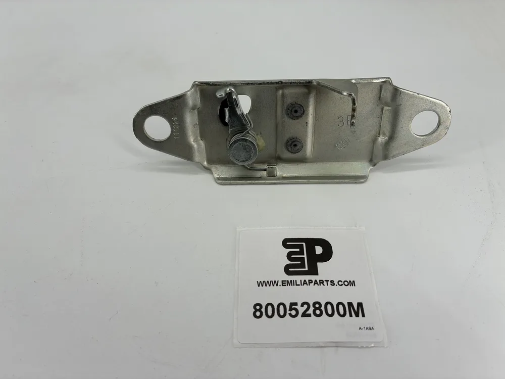 80052800 MASERATI REAR HOOD BONNET CLOSING ST