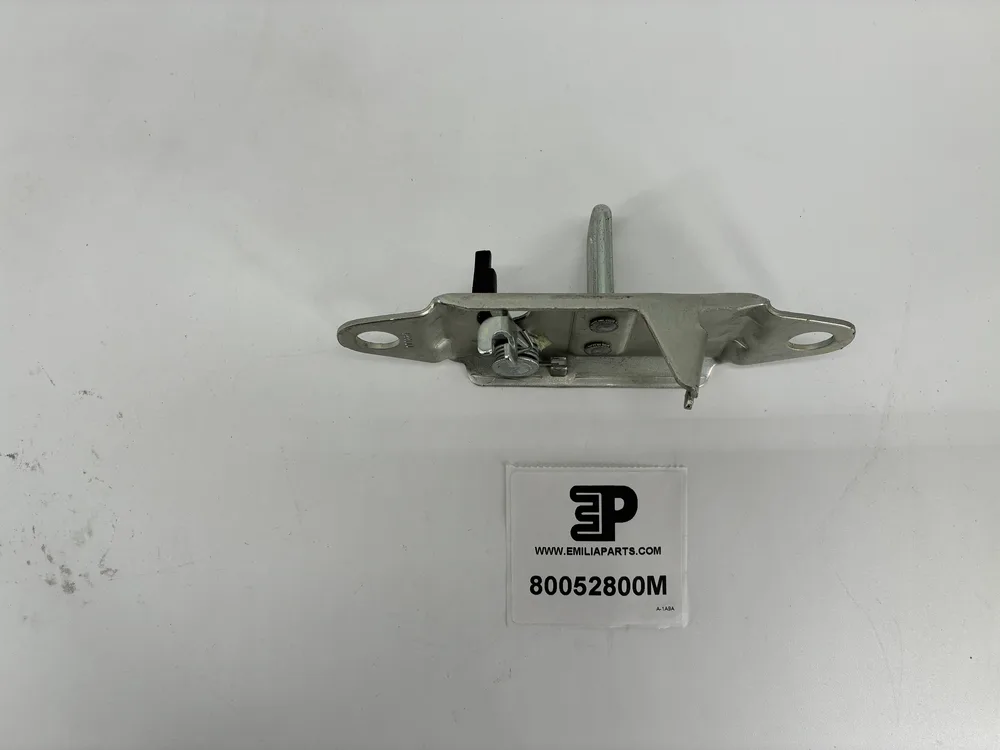 80052800 MASERATI REAR HOOD BONNET CLOSING ST 2