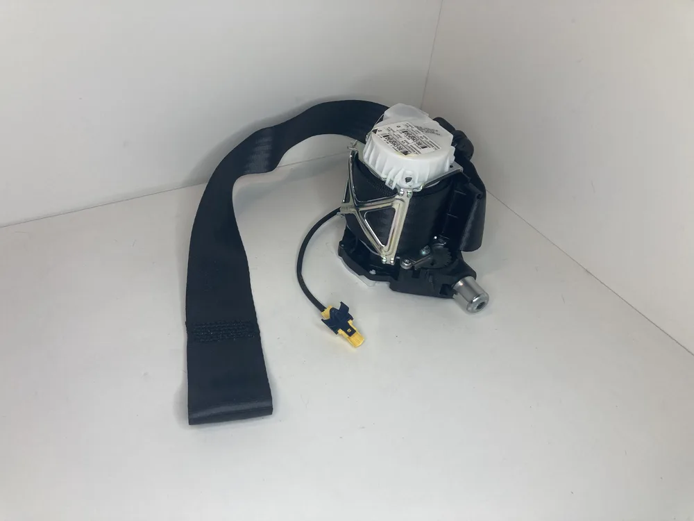 80086690 MASERATI R.H.FRONT SEAT BELT BLACK ( 4