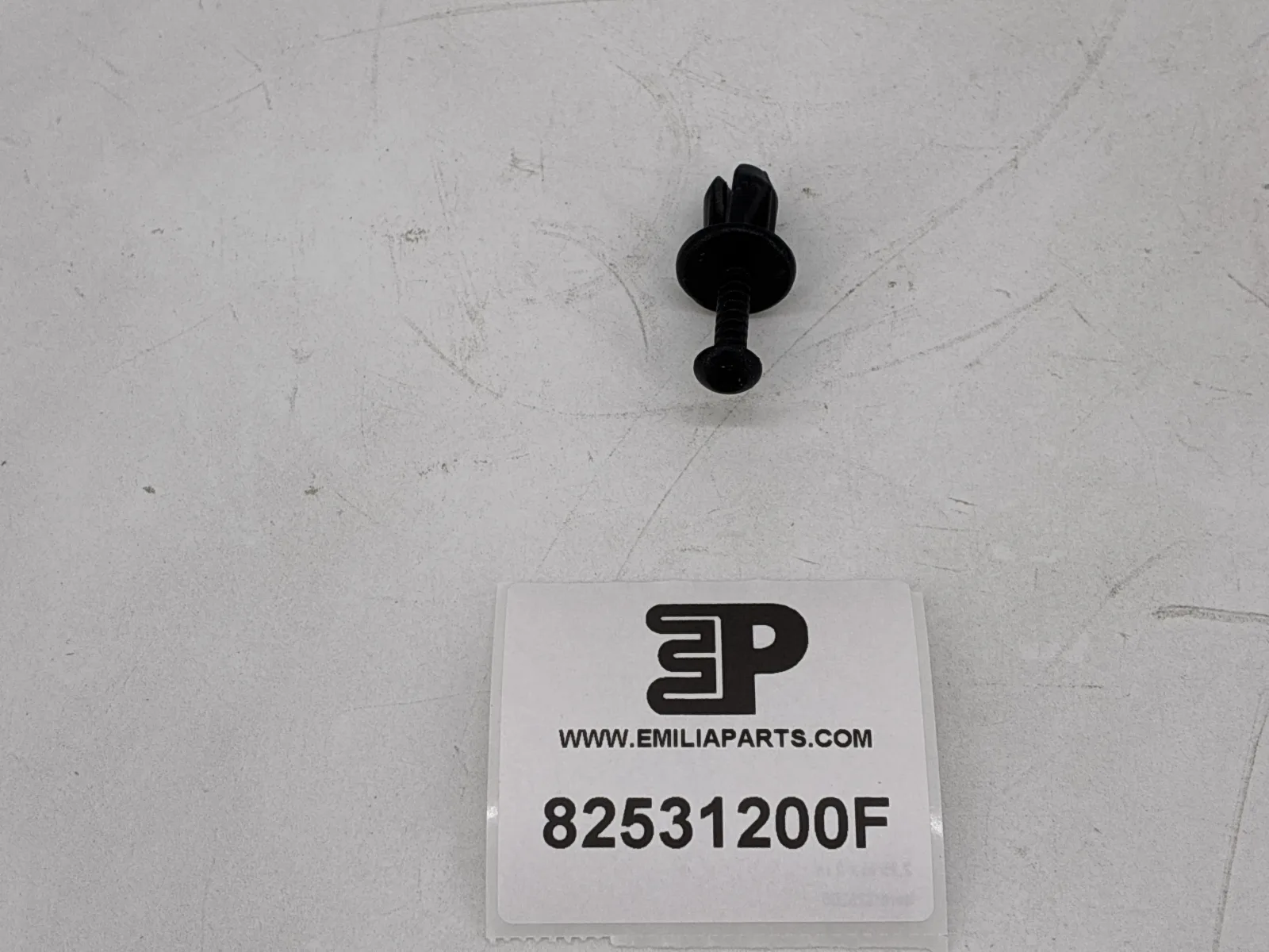 82531200 FERRARI BOUTON DE FIXATION 2