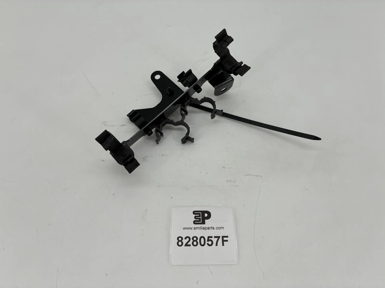 828057 FERRARI COMPL. FLUSH PIPE BRACKET 2