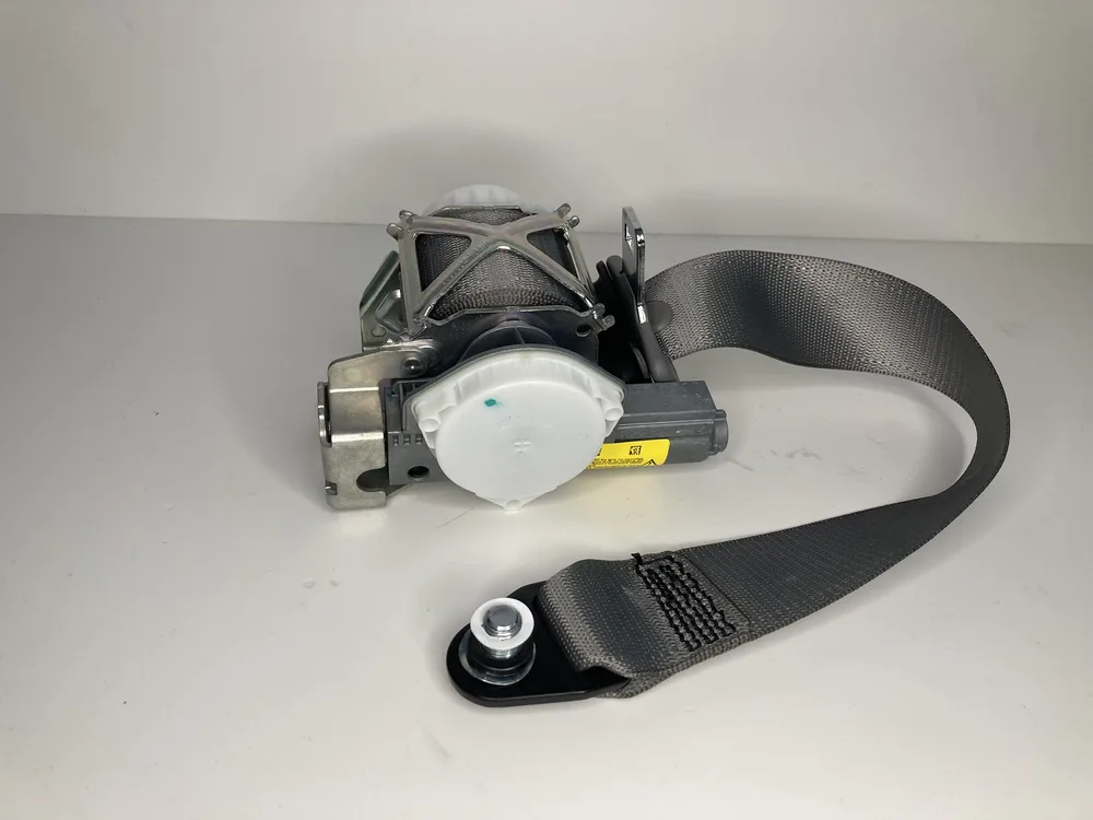 84935117 FERRARI RH THREE POINT SEAT BELT